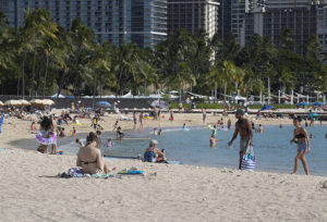 ハワイ 観光客が増え続けています