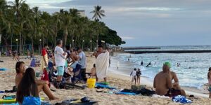 COVID-19規制にもかかわらず旅行に満足しているハワイの訪問者