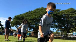 ハワイ 子供がマスクを着用してスポーツをするのは安全ですか？