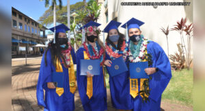 いくつかのハワイの大学が卒業式を開催しています