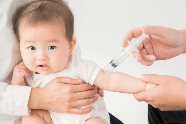 6か月から5歳の乳幼児は来春までに、COVID-19ワクチン接種の可能性