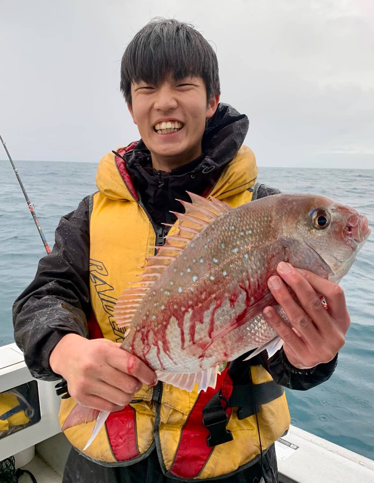 あなたが現在見ているのは トビタテ留学でEくんが挑む！ホストファミリーとの生活と海のアクティビティ体験